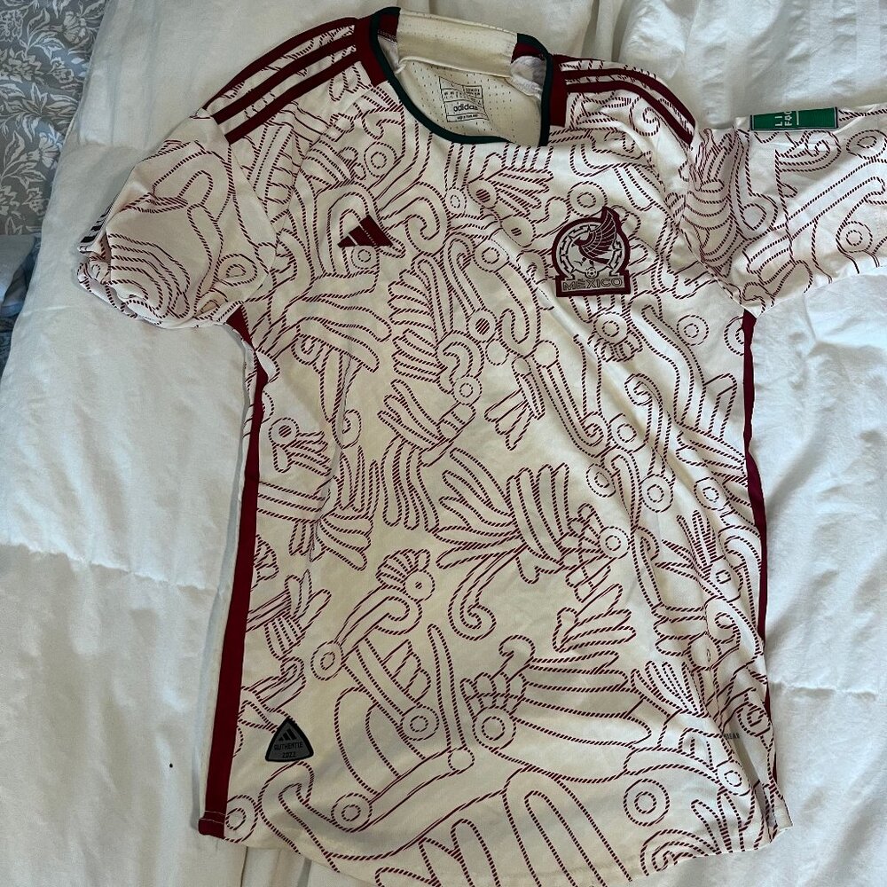 Adidas Women’s Mexico National Team Authentic Jersey – 2022 Away